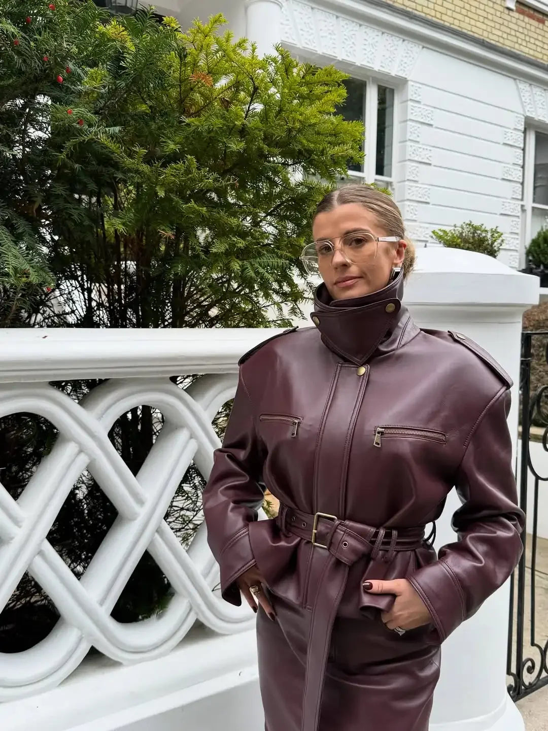 Women Solid Burgundy Waist Cinching Jacket Fashion Lace Up Stand Collar Zipper Bucket Short Jackets 2025 Lady High Street Coat